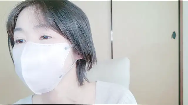 Snapshot of xxArisaxx chatting on 10.28.25 xxArisaxx online show from 10.28.25