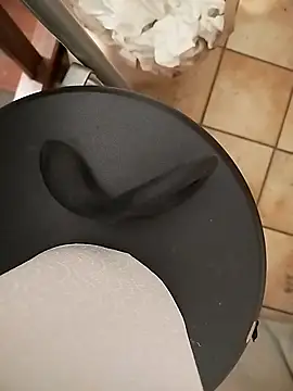 Snapshot of percingintime chatting on 09.11.25 percingintime online show from 09.11.25