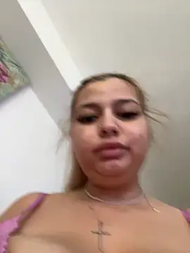 Snapshot of AllysonK chatting on 05.14.26 AllysonK online show from 05.14.26