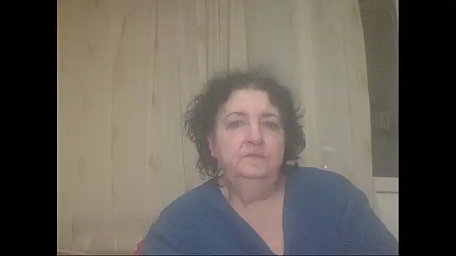 Snapshot of maturekorine chatting on 11.12.25 maturekorine online show from 11.12.25