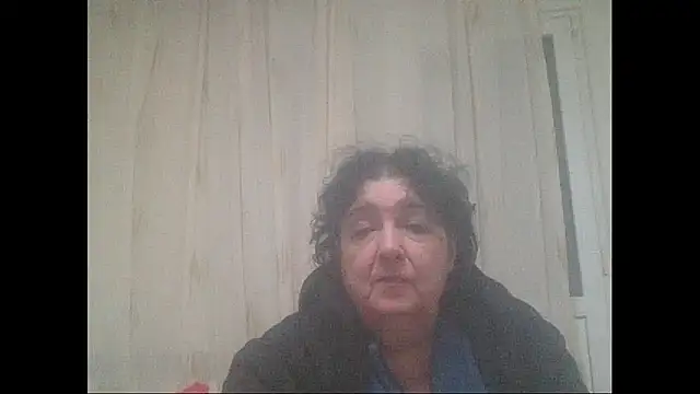 Snapshot of maturekorine chatting on 11.17.25 maturekorine online show from 11.17.25