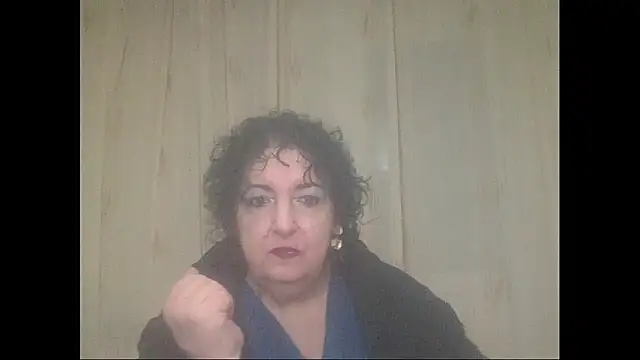 Snapshot of maturekorine chatting on 11.19.25 maturekorine online show from 11.19.25