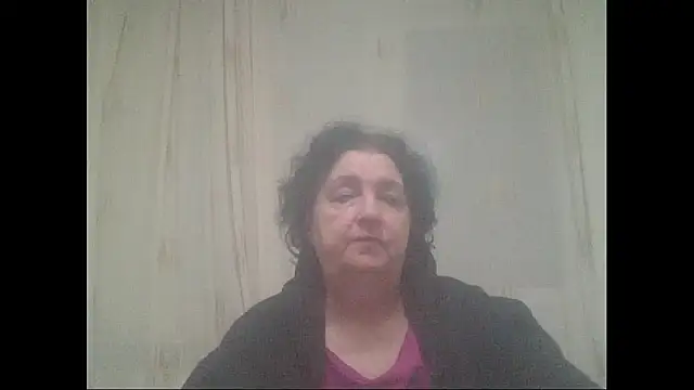 Snapshot of maturekorine chatting on 12.01.25 maturekorine online show from 12.01.25