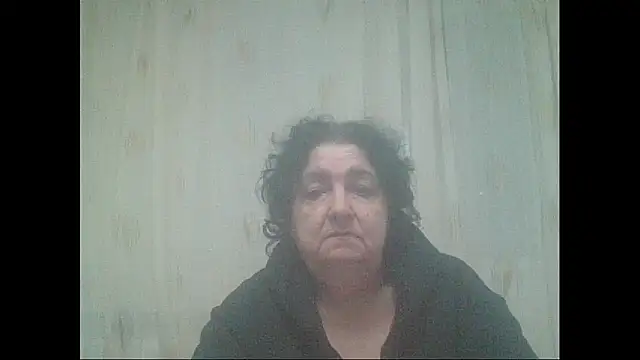 Snapshot of maturekorine chatting on 12.17.25 maturekorine online show from 12.17.25