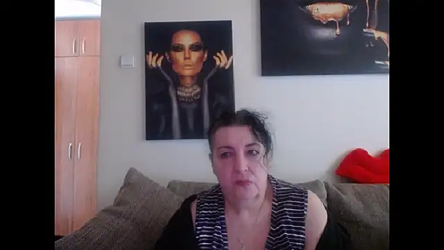 Snapshot of maturekorine chatting on 04.06.26 maturekorine online show from 04.06.26