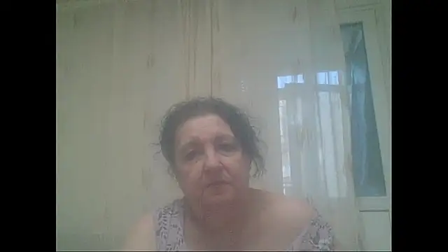 Snapshot of maturekorine chatting on 04.12.26 maturekorine online show from 04.12.26