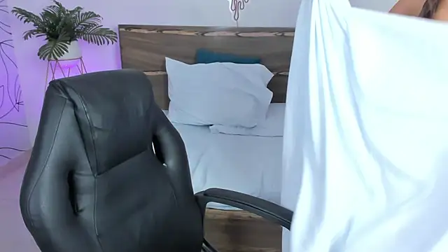 ivette bocelly online show from 01.02.25