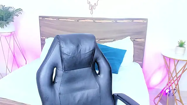 ivette bocelly online show from 01.14.25