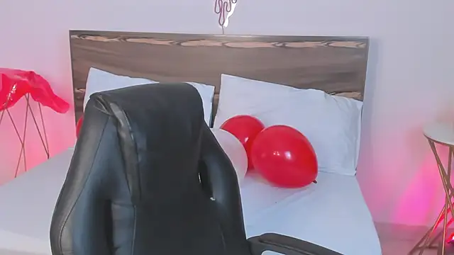 ivette bocelly online show from 02.14.25