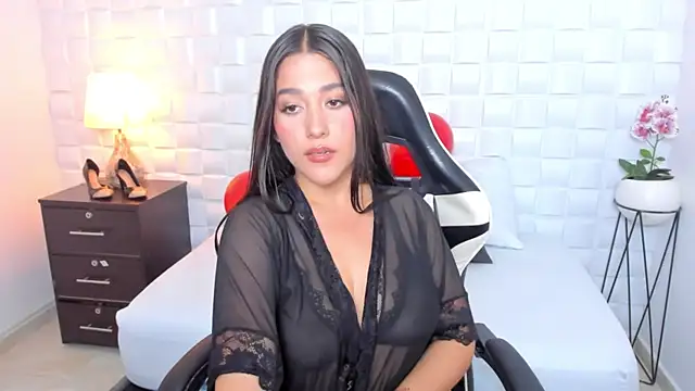 ivette bocelly online show from 02.15.25