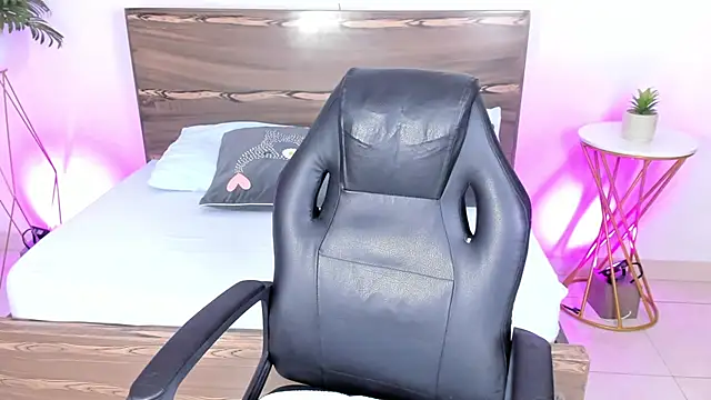 ivette bocelly online show from 02.18.25