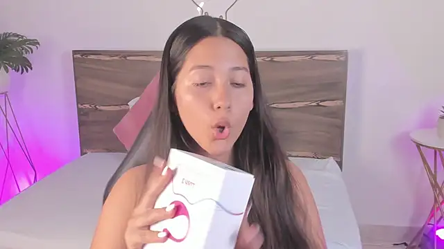 ivette bocelly online show from 03.04.25