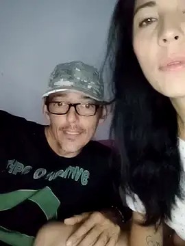 Snapshot of KarameloVzla chatting on 11.19.25 KarameloVzla online show from 11.19.25