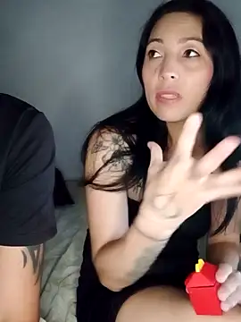 Snapshot of KarameloVzla chatting on 12.02.25 KarameloVzla online show from 12.02.25