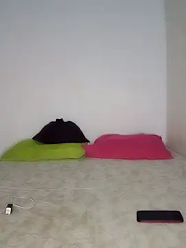 Snapshot of KarameloVzla chatting on 12.05.25 KarameloVzla online show from 12.05.25