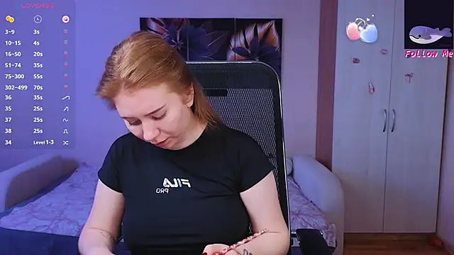 D0nna  online show from 09.17.25