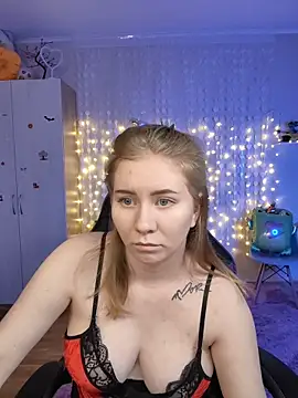 Snapshot of D0nna_ chatting on 02.22.26 D0nna online show from 02.22.26