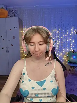 Snapshot of D0nna_ chatting on 02.23.26 D0nna online show from 02.23.26