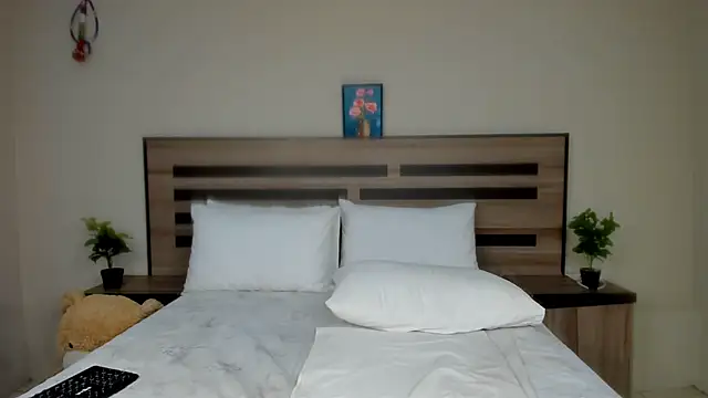 Renee-18 online show from 12.02.24