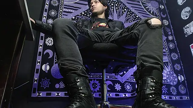 Dicaprioo  online show from 02.17.25