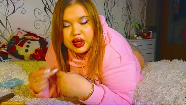 Snapshot of hi_im_Eva chatting on 11.30.25 hi im Eva online show from 11.30.25