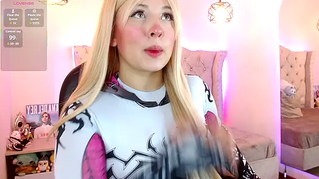 Charlotte Jones   online show from 12.04.25