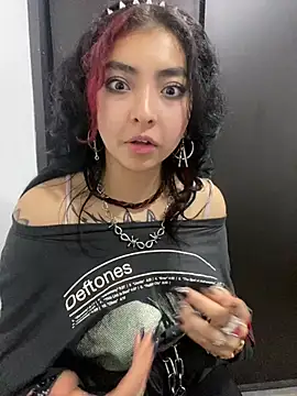 Snapshot of _Gothiccbitch_ chatting on 12.17.24 Gothiccbitch online show from 12.17.24