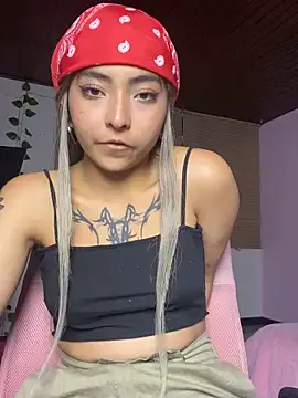 Snapshot of _Gothiccbitch_ chatting on 01.11.25 Gothiccbitch online show from 01.11.25