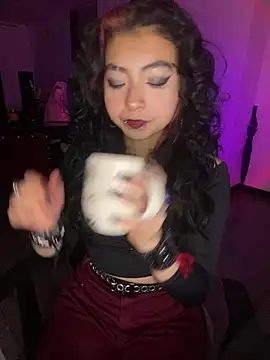 Snapshot of _Gothiccbitch_ chatting on 10.07.25 Gothiccbitch online show from 10.07.25