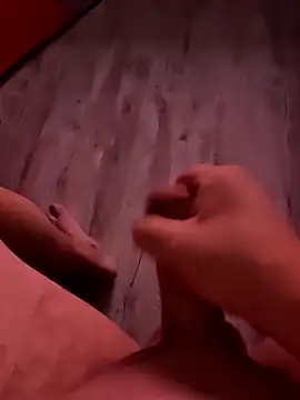 Snapshot of Szeltolo001 chatting on 11.24.25 Szeltolo001 online show from 11.24.25