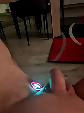 Szeltolo001 online show from 01.18.26