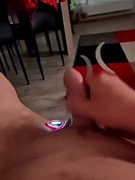 Szeltolo001 online show from 03.26.26