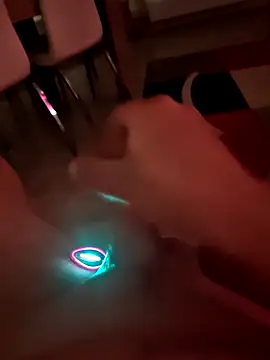 Szeltolo001 online show from 04.05.26