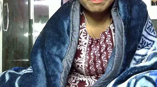 momo lov online show from 12.15.24