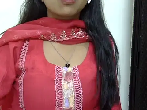 momo lov online show from 03.10.25