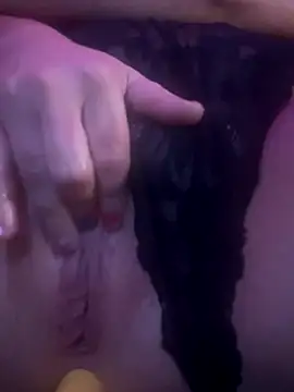 GinAnnTonic online show from 10.03.25