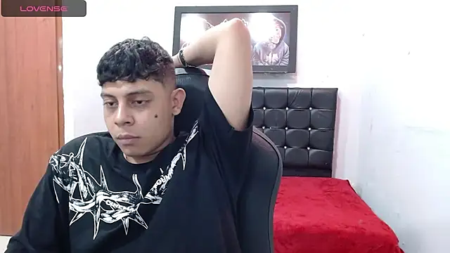 Snapshot of Wiiliam_20 chatting on 02.26.25 Wiiliam 20 online show from 02.26.25