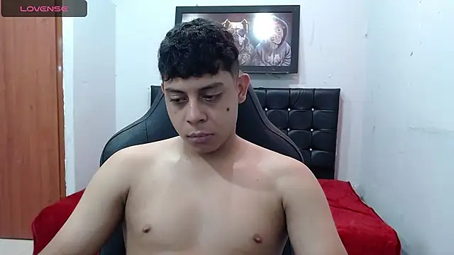 Snapshot of Wiiliam_20 chatting on 02.28.25 Wiiliam 20 online show from 02.28.25