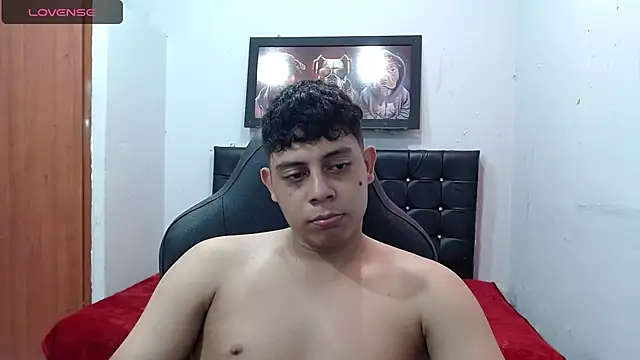 Snapshot of Wiiliam_20 chatting on 02.28.25 Wiiliam 20 online show from 02.28.25