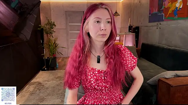 Snapshot of izi-fox chatting on 06.23.26 izi-fox online show from 06.23.26