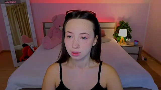 Hayle Hill online show from 11.03.25