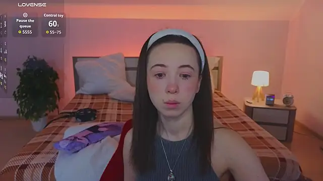 Hayle Hill online show from 03.25.26