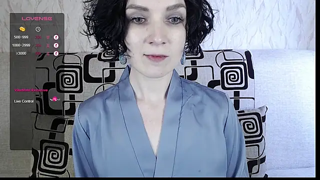 TinaWince online show from 02.14.25