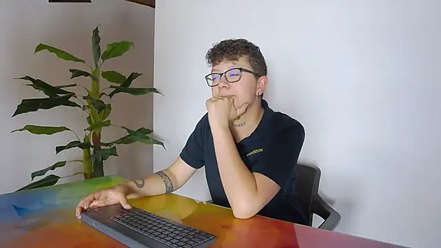 alex noa online show from 10.29.25