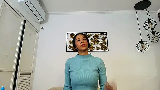 Snapshot of amaia_baez chatting on 02.01.25 amaia baez online show from 02.01.25