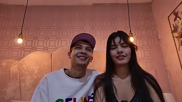 Snapshot of kendalltaylorr chatting on 10.22.25 kendalltaylorr online show from 10.22.25