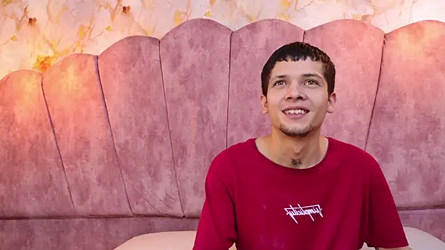 Snapshot of kendalltaylorr chatting on 10.26.25 kendalltaylorr online show from 10.26.25