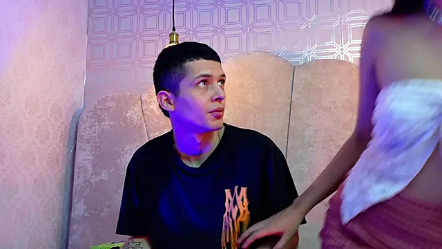 Snapshot of kendalltaylorr chatting on 12.03.25 kendalltaylorr online show from 12.03.25