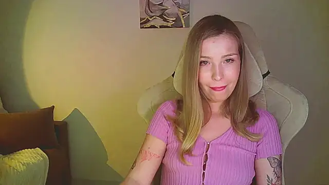 mia raspberrie online show from 06.22.26
