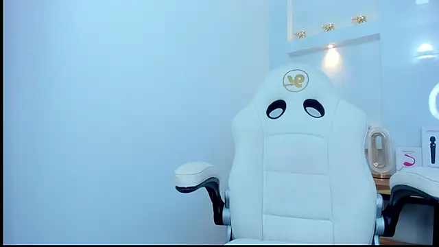 Dalia-Prada online show from 10.11.25